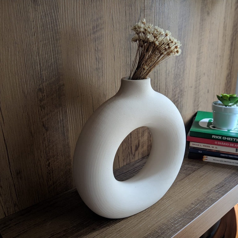 vasos nordicos,
vaso nórdico,
vaso estilo nórdico,
vaso escandinavo,
vaso cerâmica branco,
Vaso rosquinha,
Vaso donut,
vaso donnut,
vaso circular vazado