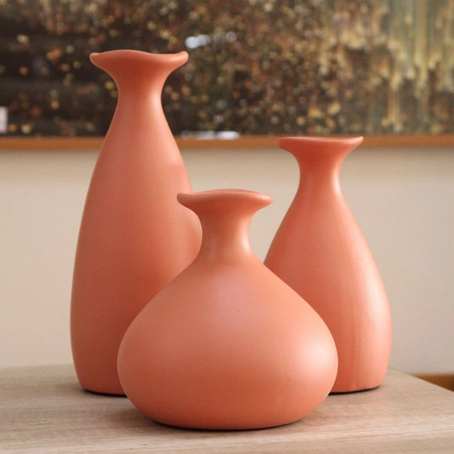 Trio de Vasos Decorativos,
Trio de Vasos Decorativos Cerâmica,
vaso decorativo sala,
trio de vasos decorativos para sala,
trio vasos decorativos,
jogo de vasos decorativos,
trio decorativo,
