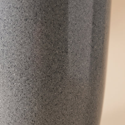 Vaso Cônico Petra — Cinza Granito