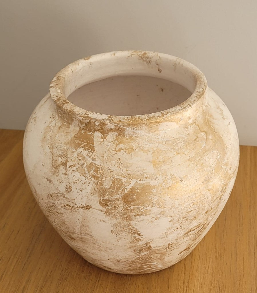 Vaso Decorativo de Barro Feito a Mão